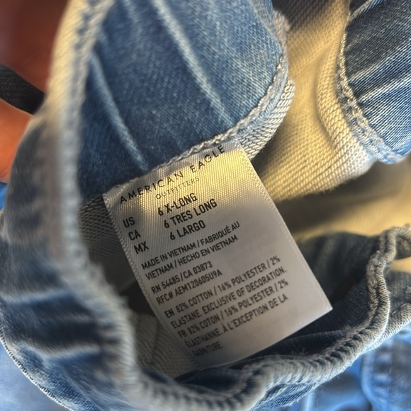 American Eagle jogger jeans - Picture 3 of 3